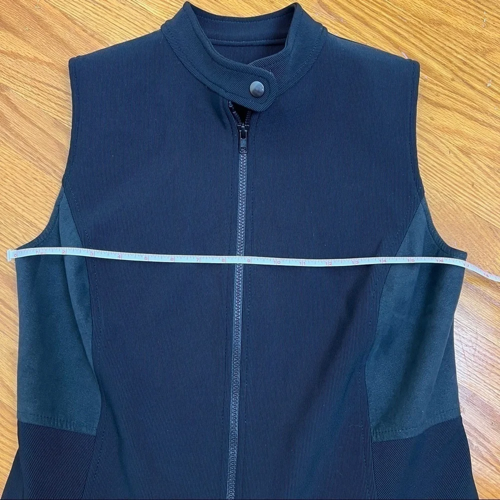 Equestrían Black Vest‎
